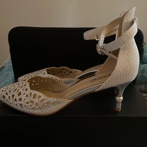 Women’s glittery shoes